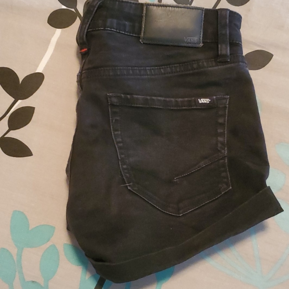 Shorts - Picture 2 of 6